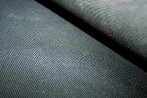 Trittschutzgummi für Sattelkammer montiert, für Humbaur Pferdeanhänger