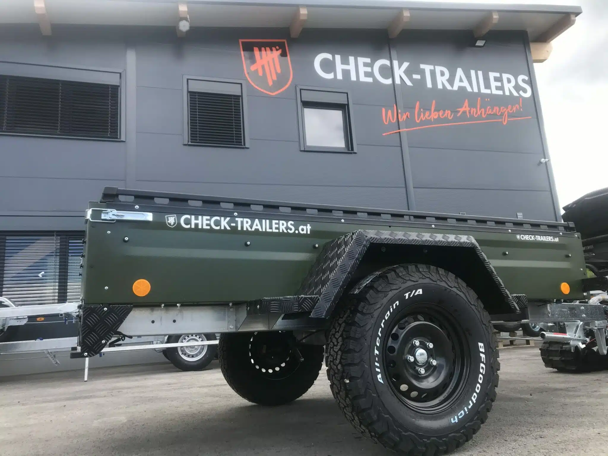 TPV EB3 Offroad| 1300 kg Gesamtgewicht,schwarz oder bronzegrün, gebremst, Anhänger für Quads, Offroad-Fahrzeuge, nur mit Alufelgen erhältlich - Slika 24
