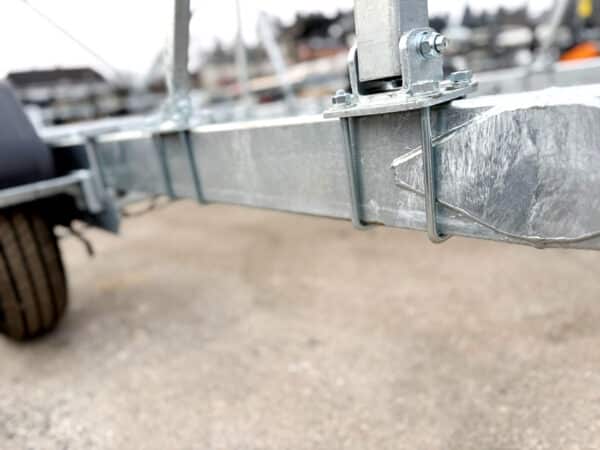 BA 1800 mit Vario Stützen für Segelboot Tiefgang 1.3 bis 1,5 Meter viele Varianten möglich – Bild 2