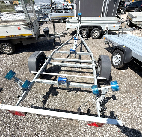 Gebrauchter Bootstrailer, sehr guter Zustand, TPV BA 750R, 750 kg, mit Rollen, Bootslänge bis 4,5m - immagine 6